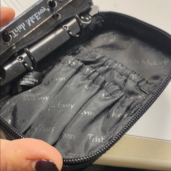 Trish McEvoy Classic Zip Makeup Planner w/Makeup - Picture 14 of 16